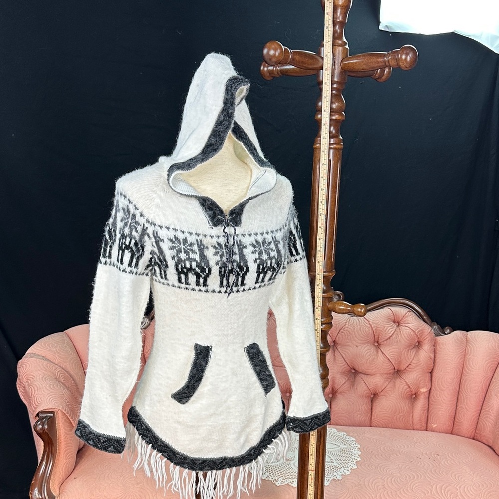 Extra soft!!! White and Black grey Hooded Sweater with Fringe